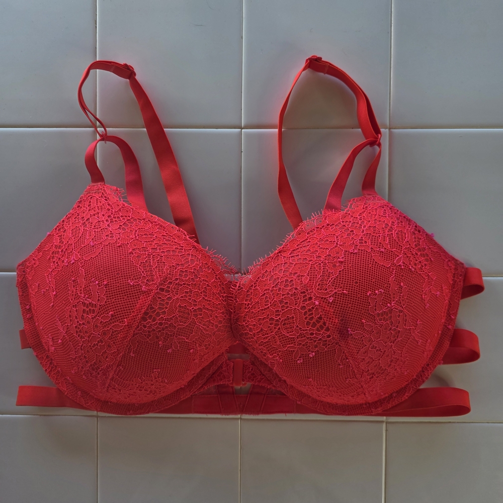 Victoria's Secret Vibrant Red Lace Bra